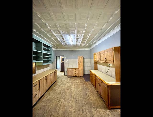 3 BEDROOM FREEHOLD FOR SALE IN UNITAS PARK